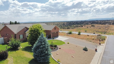 617 W Center St, Blanding, UT 84511 - photo 2