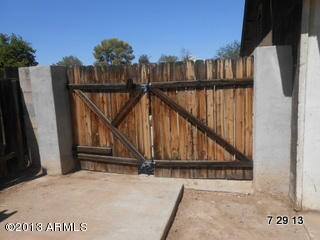 gate