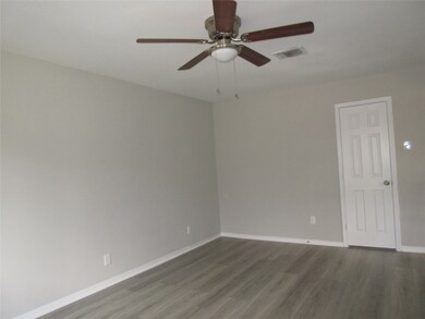 10122 Envoy St, Houston, TX 77016 - photo 4
