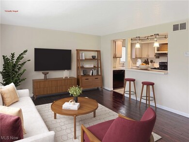 27651 Lake Shore Blvd unit 10D, Euclid, OH 44132 - photo 2