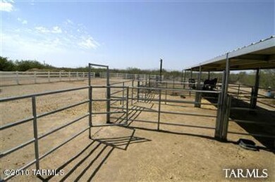 5 Stalls with Panels
