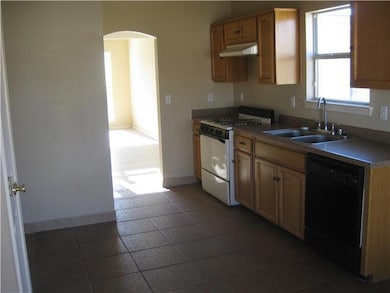 14261 Desert Cloud Dr, Horizon City, TX 79928 - photo 4