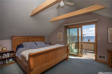 Master Bedroom with a Beautiful View of Sabin Poin
