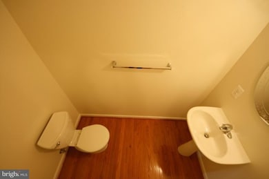 911 George Ave, Essex, MD 21221 - photo 2