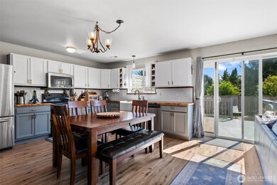 10096 Terra Glenn St SE, Yelm, WA 98597 - photo 5