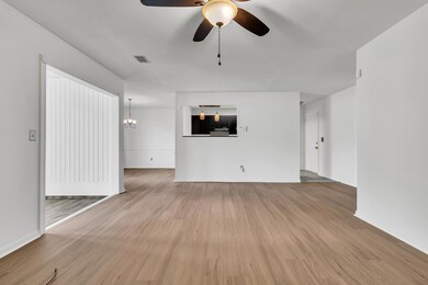 CREM - 902 Greenmeadow-6