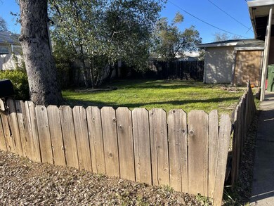 552 Markwood Dr, Redding, CA 96002 - photo 2