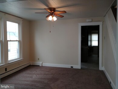 305 S 4th St, Hamburg, PA 19526 - photo 4