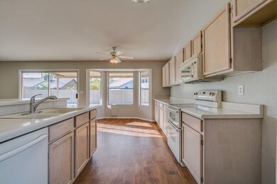 1629 E Golden Ln, Chandler, AZ 85225 - photo 6