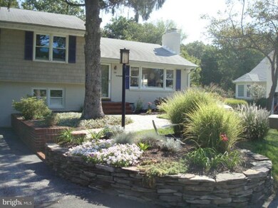 265 Beach Rd, Pasadena, MD 21122 - photo 4