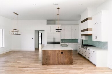 814 Marie Dr, Colleyville, TX 76034 - photo 4