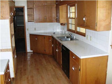 Kitchen w/ Dishwasher