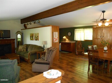 370 Oak Ridge Dr, Cedarville, IL 61013 - photo 4