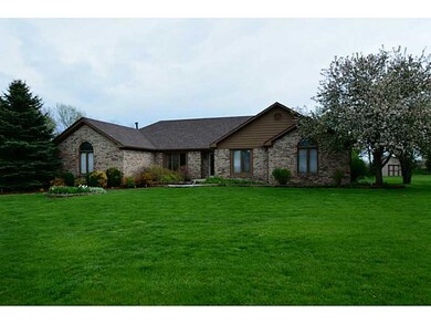 7855 Wooden Shoe Cir, Avon, IN 46123 - photo 2