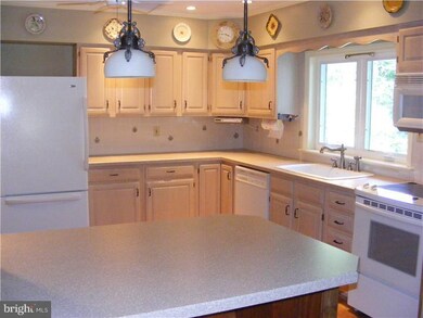 7 Lindsey Place, Wilmington, DE 19809 - photo 4