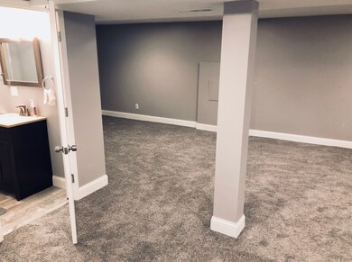 343 S Commonwealth Ave, Aurora, IL 60506 - photo 3