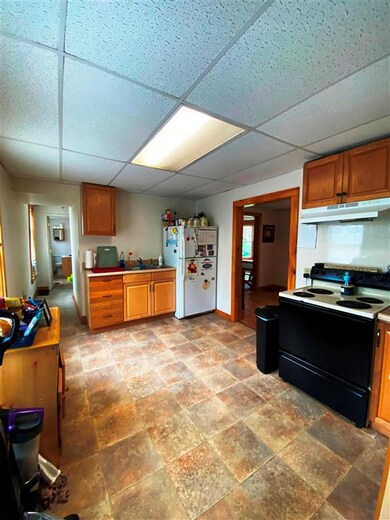 29 Hill St, Littleton, NH 03561 - photo 5