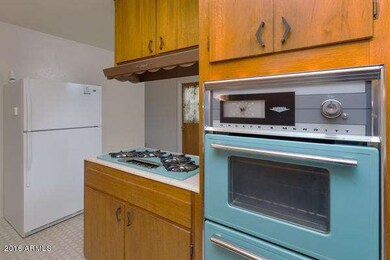 210_S_Briar_Cir_06