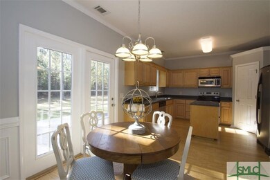 Kitchen/Dining Area