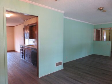 3611 Oakwood St, Denison, TX 75020 - photo 6