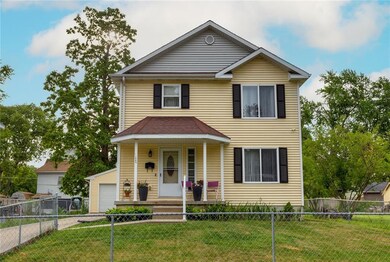 1909 9th St, Des Moines, IA 50314 - photo 2