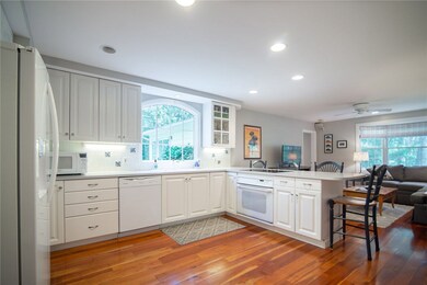 36 Paine Rd, Cumberland, RI 02864 - photo 3