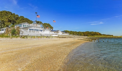 500 Beach Ct, East Marion, NY 11939 - photo 2