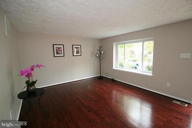 37 Dufief Ct, North Potomac, MD 20878 - photo 3