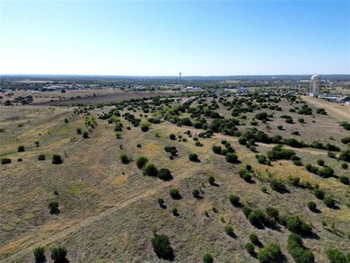 125 Thomas Len Rd, Azle, TX 76020 - photo 4