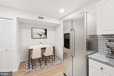 9812 Kingsbridge Dr unit 102, Fairfax, VA 22031 - photo 7