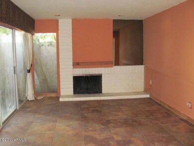 FAMILYROOM