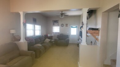 204 W Stewart St, Swayzee, IN 46986 - photo 4