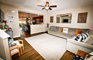 Opening to Kitchen w/Peninsula