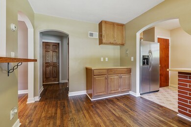 4736 Schwartz Ave, Lisle, IL 60532 - photo 6