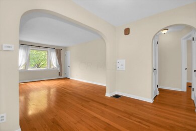 6-web-or-mls-2803-kensington-pl-w