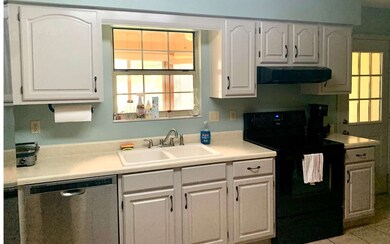 1726 NW Frontier Dr, Lake City, FL 32055 - photo 3