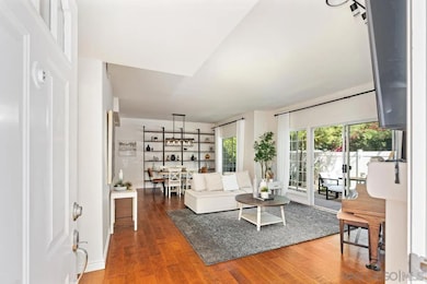 8619 Via Mallorca unit C, La Jolla, CA 92037 - photo 4