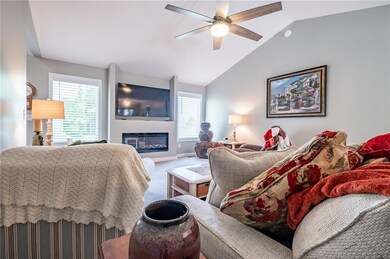 5616 Poplar Woods Ct, Columbus, IN 47203 - photo 7