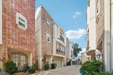 5636 Kiam St unit B, Houston, TX 77007 - photo 2