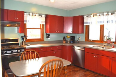 3028 W 24th St, Erie, PA 16506 - photo 4