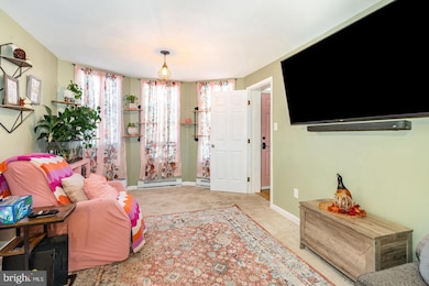 112 E Burd St, Shippensburg, PA 17257 - photo 5