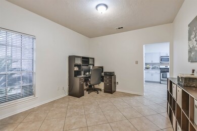 25723 Oakridge Forest Ln, Spring, TX 77386 - photo 7