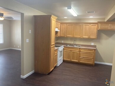710 El Centro Ave, El Centro, CA 92243 - photo 5