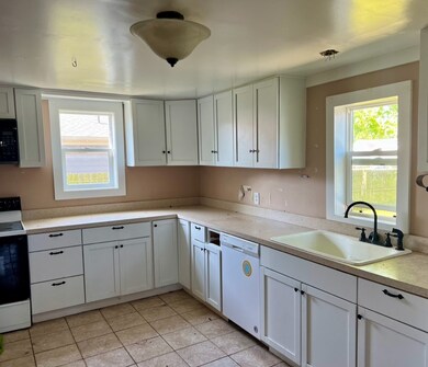 112 N Walnut St, Edinburgh, IN 46124 - photo 5