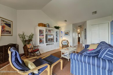 06-Living Room