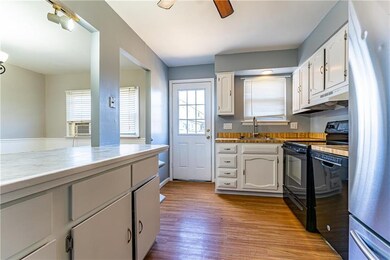 1208 Tee Ct, Allentown, PA 18106 - photo 3