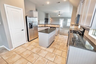 3554 Hamilton Bend Ln, Spring, TX 77386 - photo 3