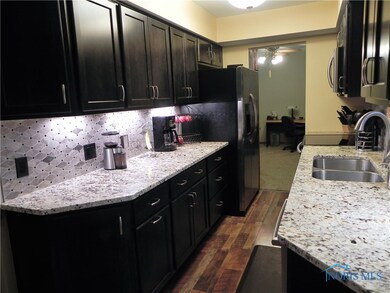 4268 Rose Point Ct, Toledo, OH 43611 - photo 5