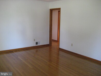 509 W 14th St, Front Royal, VA 22630 - photo 4