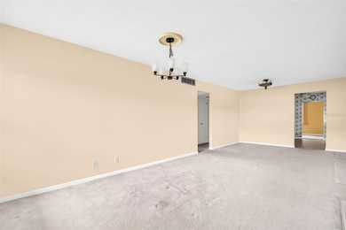 5720 13th Ave N unit 207B, Saint Petersburg, FL 33710 - photo 4